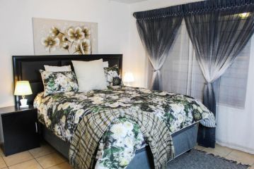 Rustic private room perfect for individuals or couples Guest house, Sandton - 3