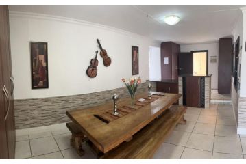 Rustic red Guest house, Benoni - 3