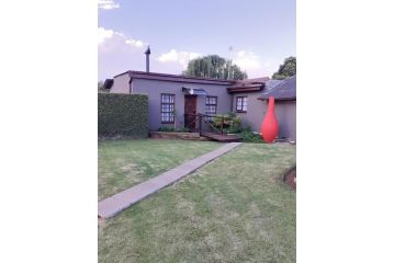 Rustic red Guest house, Benoni - 2