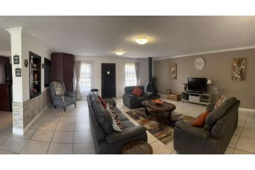 Rustic red Guest house, Benoni - 4