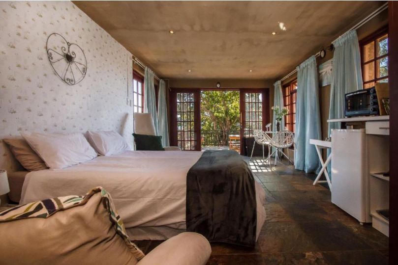 Sable Hiking & Accommodation ApartHotel, Magaliesburg - imaginea 12