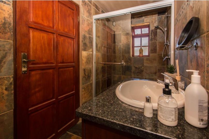 Sable Hiking & Accommodation ApartHotel, Magaliesburg - imaginea 7