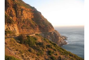 Sacred Mountain Lodge Guest house, Noordhoek - 4