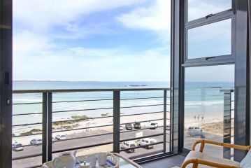 Sand and See 302 by HostAgents Apartment, Bloubergstrand - 1