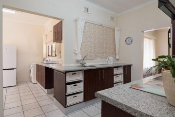 Sandra Place 6 - Family Friendly and Pets allowed Guest house, Ballito - 3