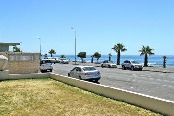 Sandringham - Basic Ground floor Studio on oceanfront with Sea Views Apartment, Cape Town - 3