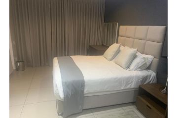 Sandton Luxury Apartments Apartment, Johannesburg - 3