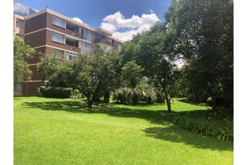 Sandton Luxury Living at 102 Kambula Apartment, Johannesburg - imaginea 13