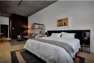 Sandton Luxury Suite Apartment, Johannesburg - 2