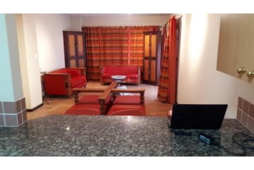 Sandton Suite: Adrian D'C Apartment, Johannesburg - 2