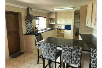 Sandy Bottoms Apartment, Jeffreys Bay - 1