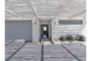 Sandy Toes Beach Villa, Langebaan - 2