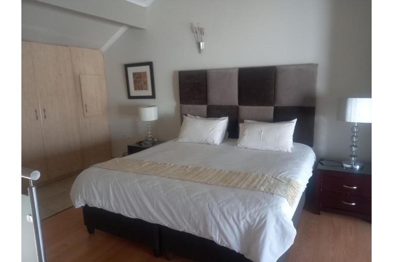 Mount Royal 16 - Large 1 bed Apartment, Johannesburg - imaginea 3