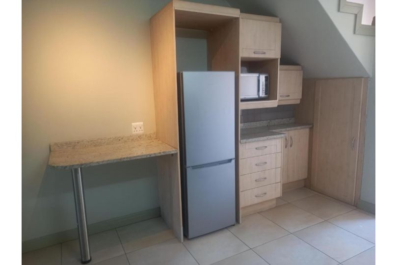 Mount Royal 16 - Large 1 bed Apartment, Johannesburg - imaginea 18