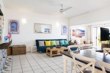 Santorini Akrotiri 6 - Family Only Apartment, Ballito - 1