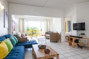 Santorini Akrotiri 6 - Family Only Apartment, Ballito - 2