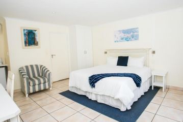 Santorini Guesthouse Bed and breakfast, East London - 5