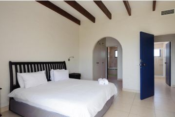 Santorini Kamari 4 Family Only Apartment, Ballito - 4