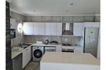 Point Village Accommodation - Santos 23 Apartment, Mossel Bay - 4