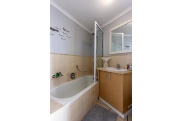 SantoSea Apartment, Mossel Bay - 5