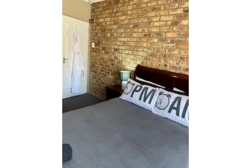 Sapz @WitbankRes Bed and breakfast, Duvhapark - 5