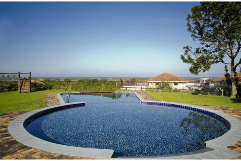 Sara's Upmarket Apartment - Lagoon Views, Patio, Braai & WIFI & DSTV Apartment, Plettenberg Bay - imaginea 6