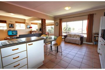 Schelde Apartment, Jeffreys Bay - 5