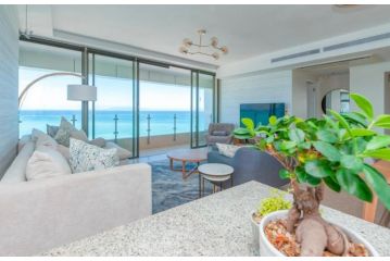 Sea and Mountain View Paradise Designer 2 Bedroom Apartment 4 Adults and 2 Kids ONLY - Minimum 3 night stay Apartment, Cape Town - 2