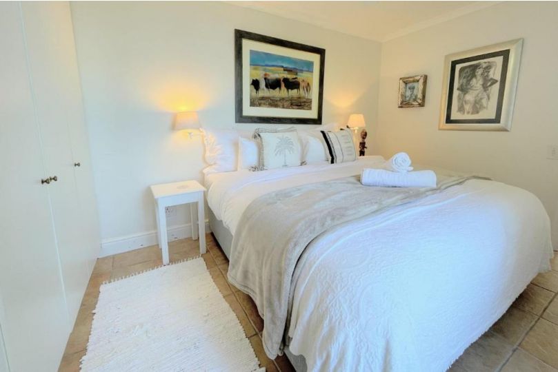 Sea Cottage - 4 Sleeper - Overlooking Central Beach Apartment, Plettenberg Bay - imaginea 15