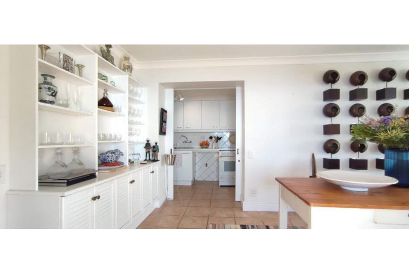 Sea Cottage - 4 Sleeper - Overlooking Central Beach Apartment, Plettenberg Bay - imaginea 8