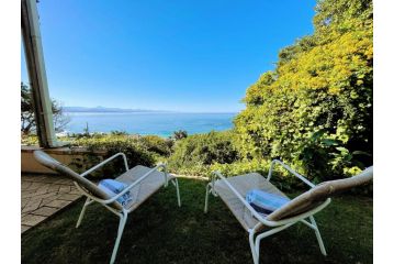 Sea Cottage - 4 Sleeper - Overlooking Central Beach Apartment, Plettenberg Bay - 3