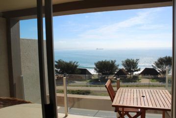 Seafront Apartment in Mossel Bay Apartment, Mossel Bay - 3