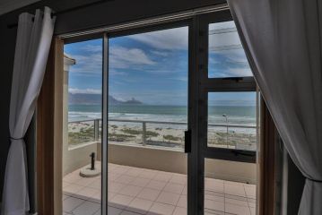 Sea Spray B403 by CTHA Apartment, Cape Town - 5