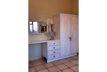 Sea View Apartment, Yzerfontein - 5