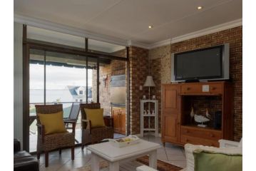 Sea View 18 Apartment, Mossel Bay - 3