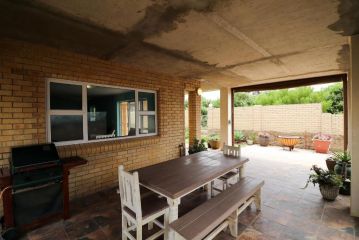 Seabreeze Accommodation Guest house, Jeffreys Bay - 1