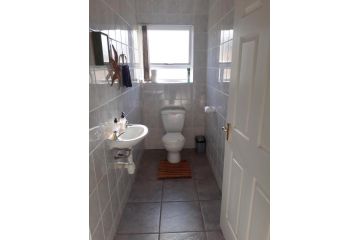 Seabreeze Accommodation Guest house, Jeffreys Bay - 4
