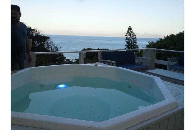 Seabreeze Luxury Two Bedroom Self Catering Penthouse Villa, Simonʼs Town - imaginea 1