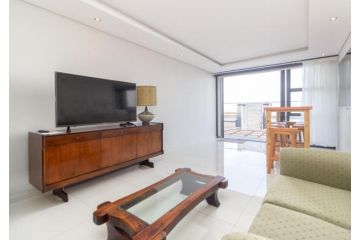 Seacrest B003 - Beachfront Apartment, Bloubergstrand - 4