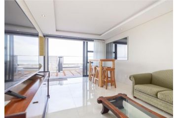 Seacrest B003 - Beachfront Apartment, Bloubergstrand - 3