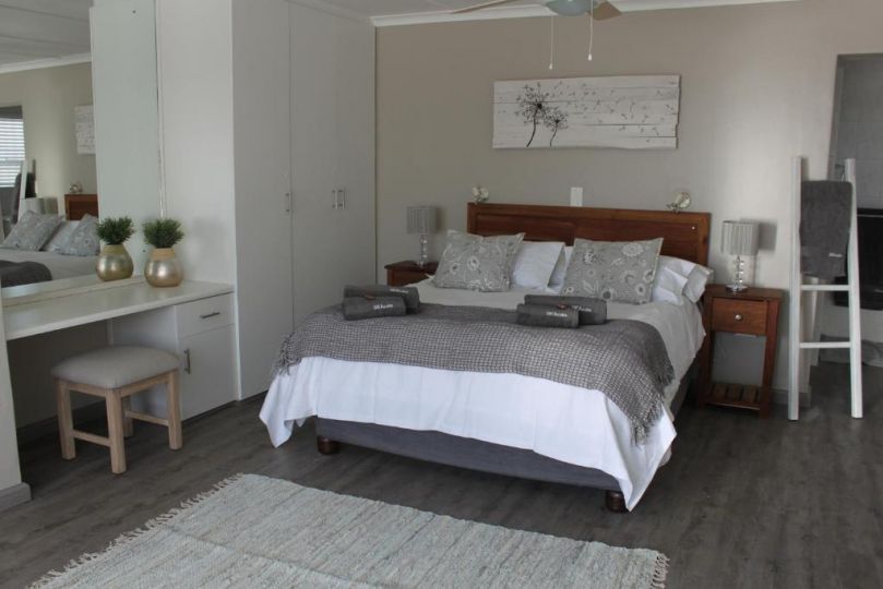 SEAesta Guest house, Gansbaai - imaginea 11