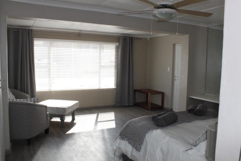 SEAesta Guest house, Gansbaai - imaginea 6