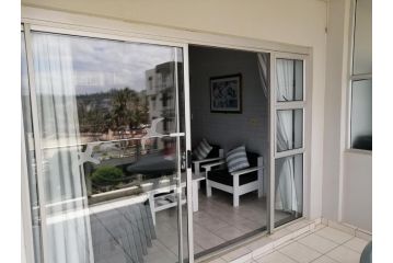 Seagull 405 Apartment, Margate - 3