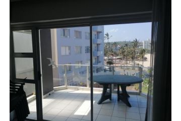 Seagull 409 Apartment, Margate - 2