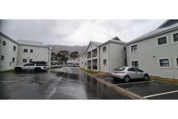 SEASCAPE MEWS 27 Apartment, Cape Town - 2