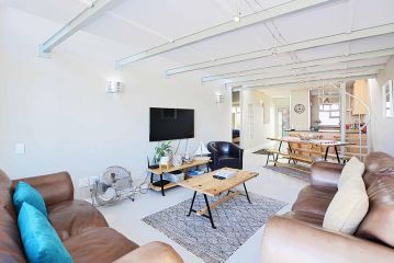 Seaside Village Beach Penthouse Apartment, Bloubergstrand - 2