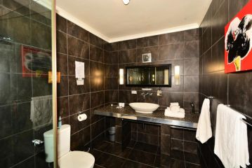 Secret Garden Guesthouse Guest house, Bloubergstrand - 3