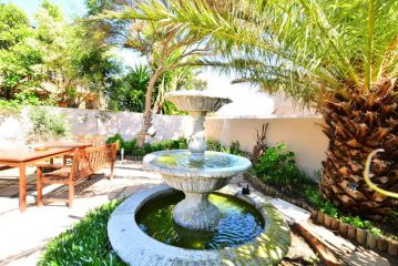 Secret Garden Guesthouse Guest house, Bloubergstrand - 5