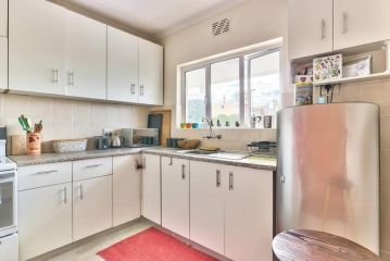 Secure, fast wifi, central family neighbourhood! Apartment, Cape Town - 4