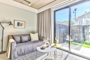 Secure, Fast Wifi, ideal for the Solo traveller! Apartment, Cape Town - 1